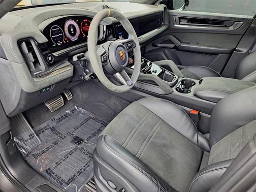2024 Porsche Cayenne Turbo GT