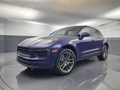 2022 Porsche Macan Base