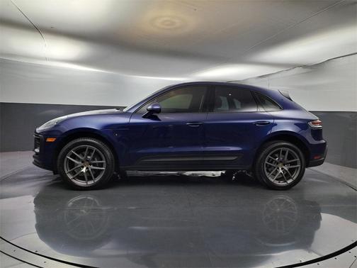 2022 Porsche Macan Base