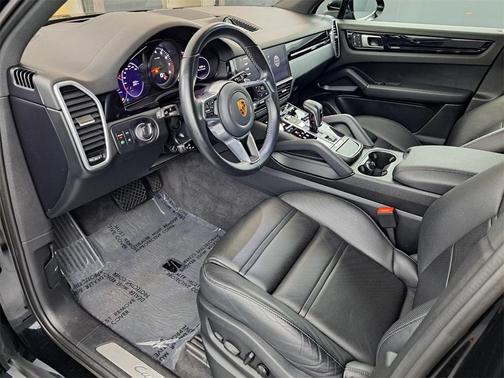 2022 Porsche Cayenne