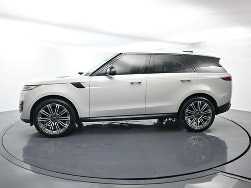 2025 Land Rover Range Rover Sport P360 SE