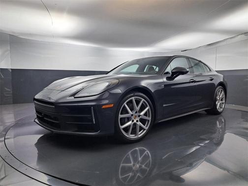 2024 Porsche Panamera 4