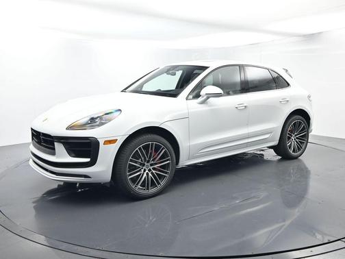 Carrara White 2026 Porsche Macan S