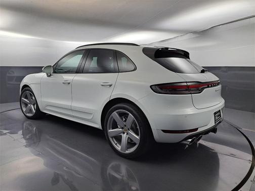 2020 Porsche Macan Turbo