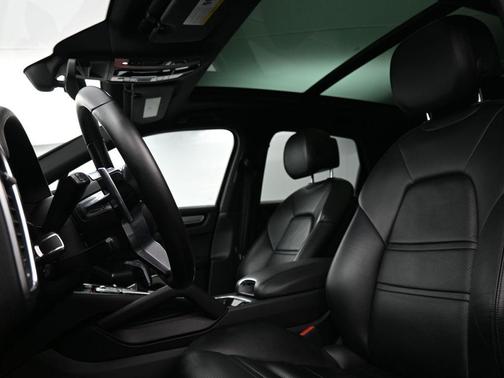 2019 Porsche Cayenne Base