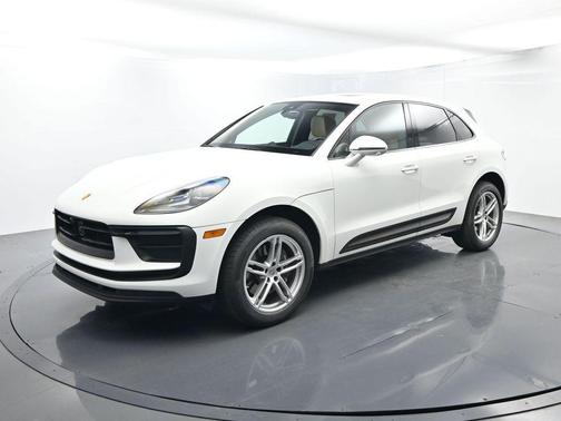 White 2023 Porsche Macan