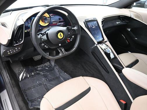 2021 Ferrari Roma Base