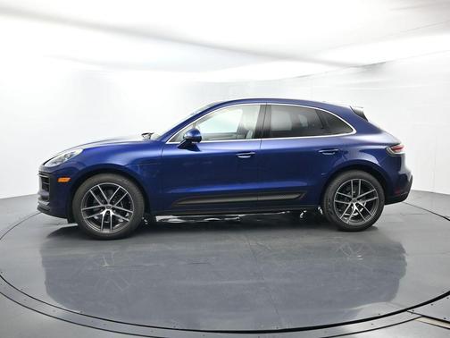 Gentian Blue Metallic 2022 Porsche Macan S