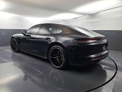 2021 Porsche Panamera E-Hybrid 4