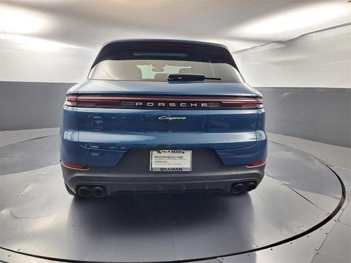 2024 Porsche Cayenne Base