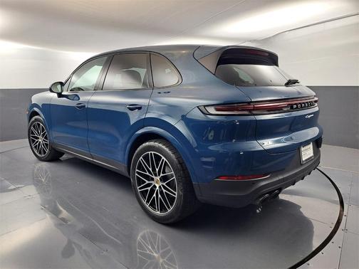 2024 Porsche Cayenne Base