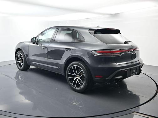 2023 Porsche Macan 