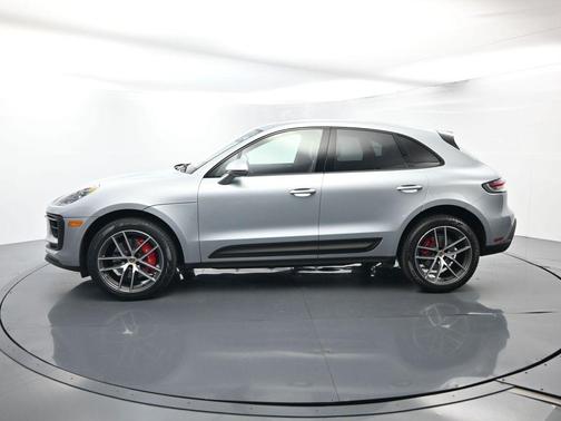 2022 Porsche Macan S