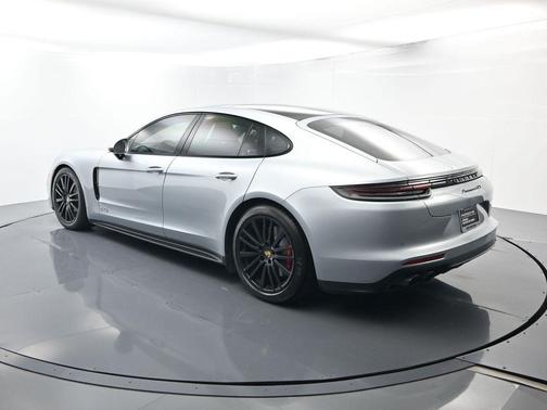 2020 Porsche Panamera GTS