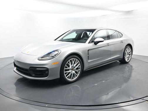 2023 Porsche Panamera 4 Platinum Edition