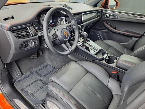 2022 Porsche Macan S