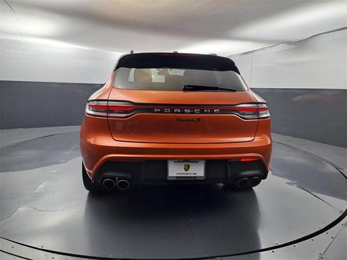 2022 Porsche Macan S