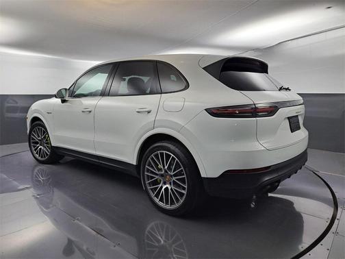 2021 Porsche Cayenne E-Hybrid AWD