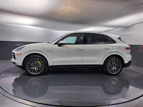 2021 Porsche Cayenne E-Hybrid AWD
