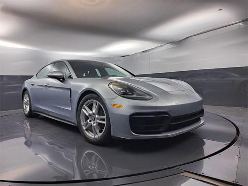 2022 Porsche Panamera