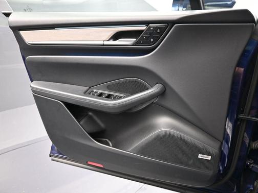 2024 Porsche Macan 4