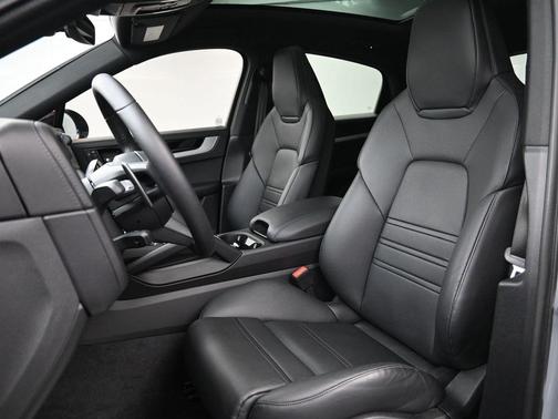 2025 Porsche Cayenne S Coupe AWD