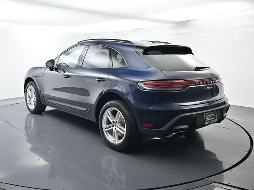 Night Blue Metallic 2023 Porsche Macan