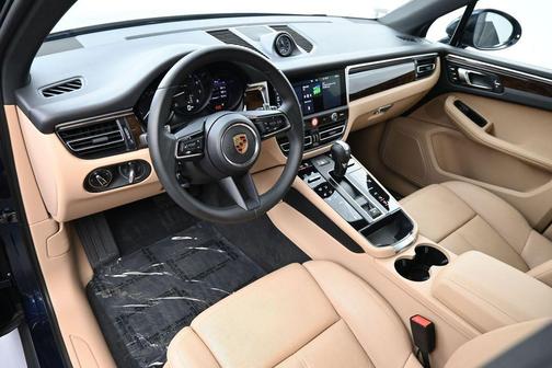 Night Blue Metallic 2023 Porsche Macan