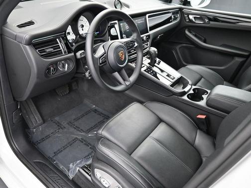 2024 Porsche Macan