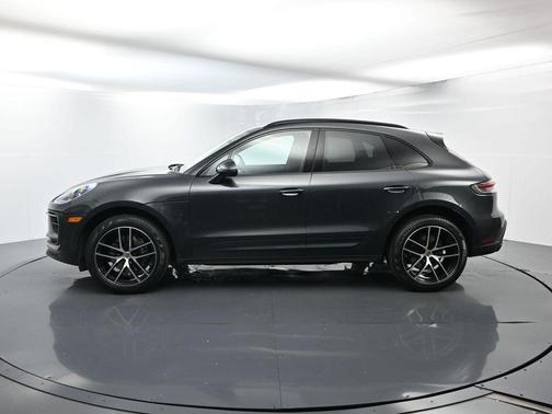 2023 Porsche Macan T