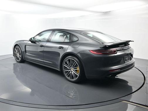 2020 Porsche Panamera Turbo S