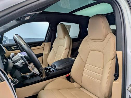 2022 Porsche Cayenne S