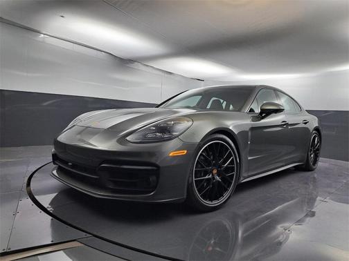 2022 Porsche Panamera 4 Platinum Edition