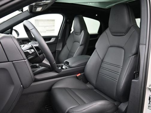 Chalk 2026 Porsche Cayenne AWD
