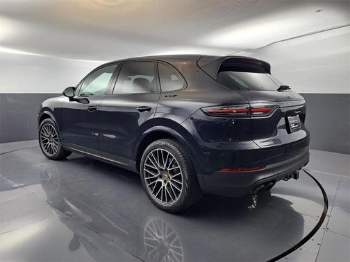 2022 Porsche Cayenne Platinum Edition