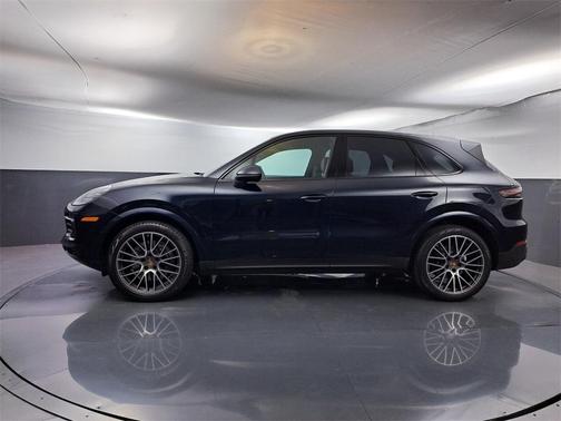 2022 Porsche Cayenne Platinum Edition