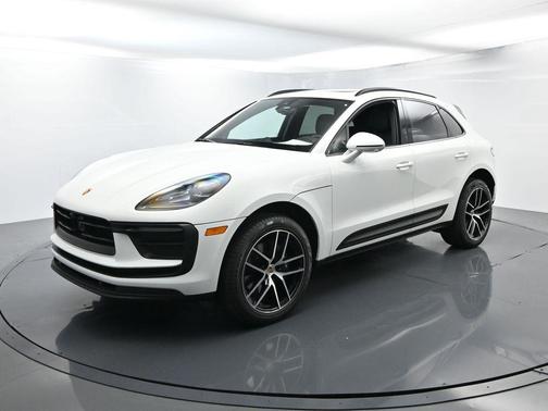 2024 Porsche Macan Base (PDK)