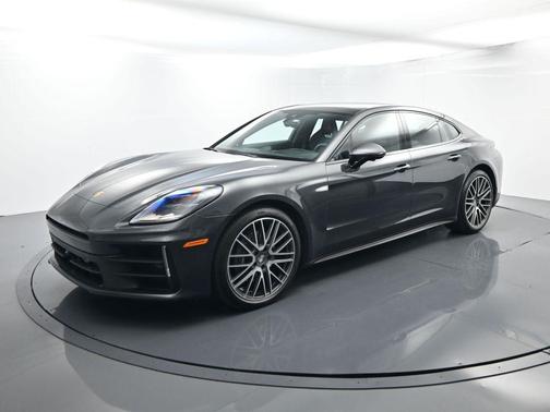 2024 Porsche Panamera 