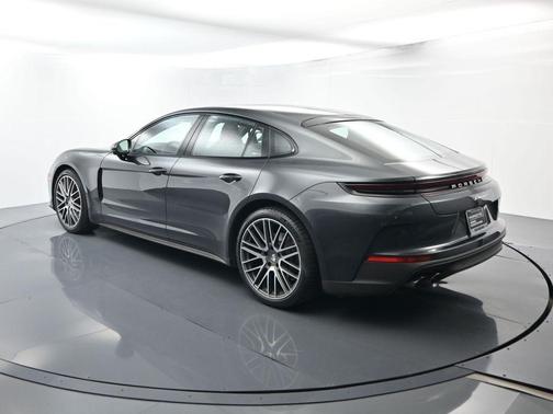 2024 Porsche Panamera 