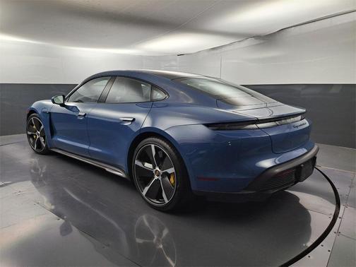 2021 Porsche Taycan Turbo