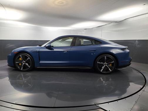 2021 Porsche Taycan Turbo