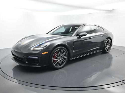 2022 Porsche Panamera 4S