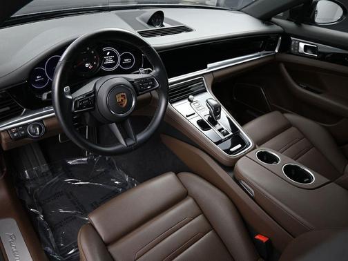 2022 Porsche Panamera 4S