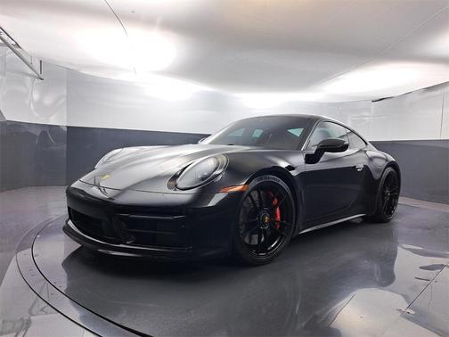 2023 Porsche 911 Carrera 4 GTS