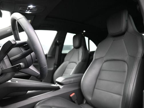 2024 Porsche Macan 4