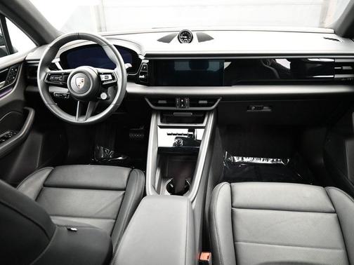 2024 Porsche Macan 4