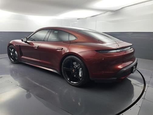 2021 Porsche Taycan Turbo