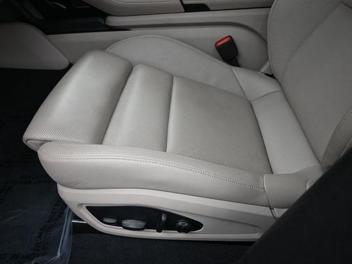 2025 Porsche Taycan Base