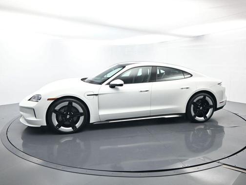 2025 Porsche Taycan 