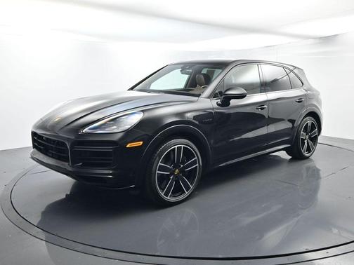 Black 2022 Porsche Cayenne Turbo S